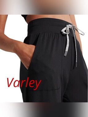 Varley Black Men's Athletic Drawstring Shorts with Gray Tie